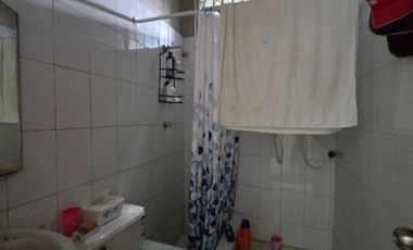 Vendo Casa 3 pisos en Gómez Rendón y la 6ta Uso Comercial - Residencial