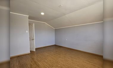 Se arrienda hermosa y amplia casa de 4D, comuna La Calera.