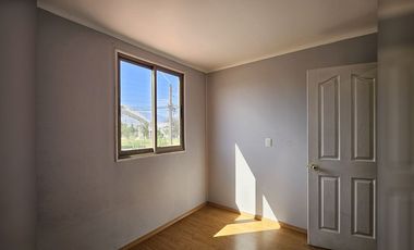 Se arrienda hermosa y amplia casa de 4D, comuna La Calera.