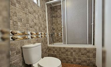 Se arrienda hermosa y amplia casa de 4D, comuna La Calera.