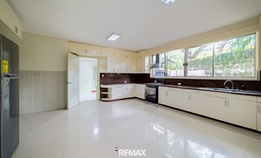 2 Storey House for Rent in Dasmarinas Village, Makati City