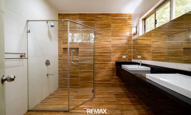 2 Storey House for Rent in Dasmarinas Village, Makati City