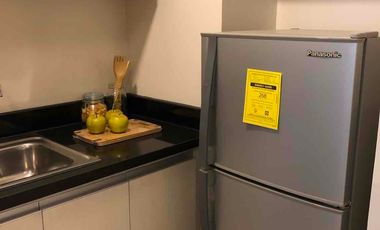 Modern 1-Bedroom Oasis at Solinea Tower 2 – Don’t Miss Out! 🫶