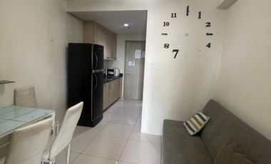 1 Bedroom For Lease In Breeze Residences, Makati City