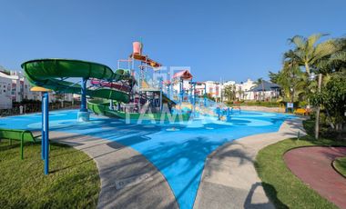 Casa en venta en Tequesquitengo, Morelos.