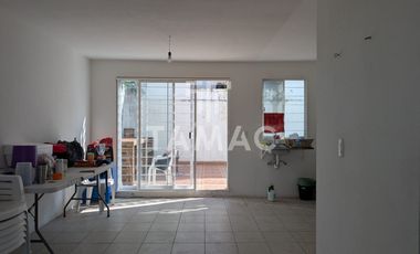 Casa en venta en Tequesquitengo, Morelos.