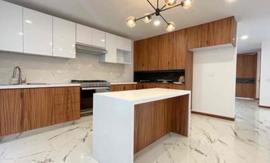 Casa en venta en Fraccionamiento Kinara, zona Atlixcáyotl, 3 recámaras y roof garden