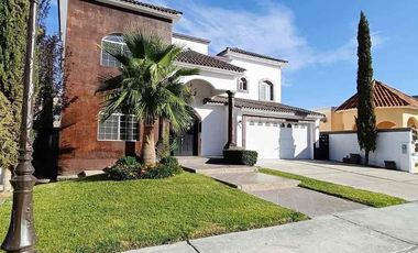 Casa en renta en campos eliseos