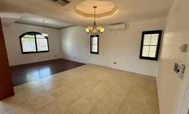 Casa en renta en campos eliseos