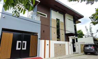 Modern Two Storey Residence with 4 bedrooms and pool for sale