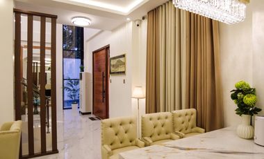 Modern Two Storey Residence with 4 bedrooms and pool for sale