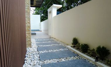 Modern Two Storey Residence with 4 bedrooms and pool for sale