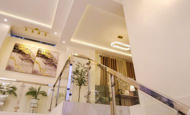 Modern Two Storey Residence with 4 bedrooms and pool for sale
