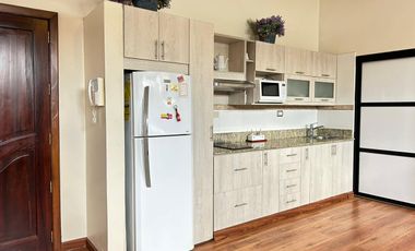 Suite Amoblada en Alquiler en los Ceibos, 1 Habitación, 1 Baño, Garaje, Norte de Guayaquil.