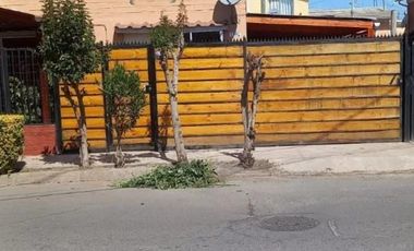 Se Vende Acogedora Casa De 2 Pisos (2d/1b) En Buin