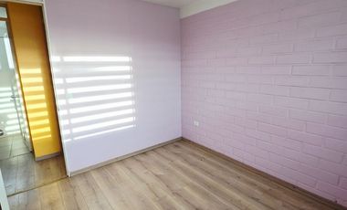 Se Vende Acogedora Casa De 2 Pisos (2d/1b) En Buin