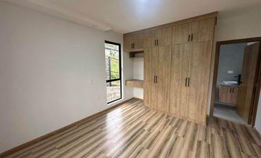 ESPECTACULAR CASA NUEVA POR ESTRENAR EN CHARASOL