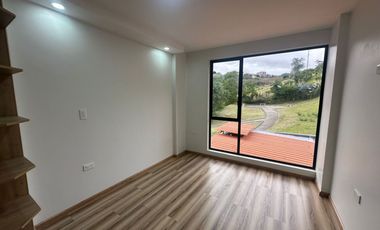 ESPECTACULAR CASA NUEVA POR ESTRENAR EN CHARASOL