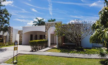 Casa en venta de un piso en residencial las Fincas, Temozon, Mérida