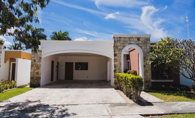Casa en venta de un piso en residencial las Fincas, Temozon, Mérida