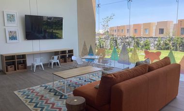En RENTA hermosa casa en Paseo Pitahayas, Zibatá. Amenidades de LUJO