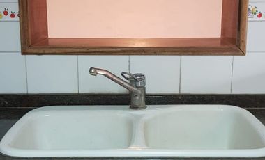 NUEVO VALOR !!! CASA EN P.H, PLANTA BAJA CON PARQUE Y COCHERA. 120 M2 CUBIERTOS