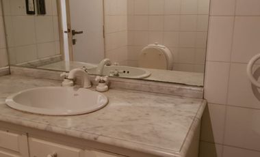 NUEVO VALOR !!! CASA EN P.H, PLANTA BAJA CON PARQUE Y COCHERA. 120 M2 CUBIERTOS