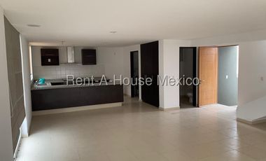 El Mirador, se renta departamento de 2 pisos en modalidad dúplex. FVR