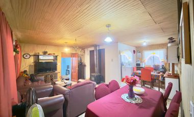 Se vende casa ampliada en sector Alessandri, 4 piezas y 3 baños, Curicó