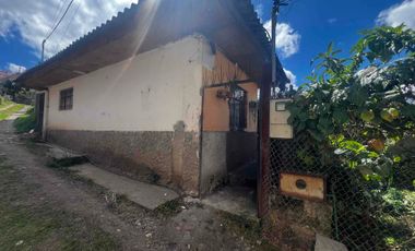 amplio terreno en venta con casita de un piso ideal para varios propósitos y proyectos en San Sebastián