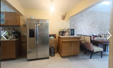 VENDO CASA EN LOS VOLCANES, CON RECAMARA EN PLANTA BAJA