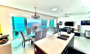 Departamento en venta de lujo frente al mar en Icon Puerto Vallarta.