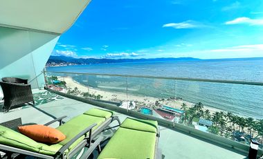 Departamento en venta de lujo frente al mar en Icon Puerto Vallarta.