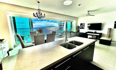 Departamento en venta de lujo frente al mar en Icon Puerto Vallarta.