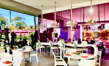 Departamento en venta de lujo frente al mar en Icon Puerto Vallarta.