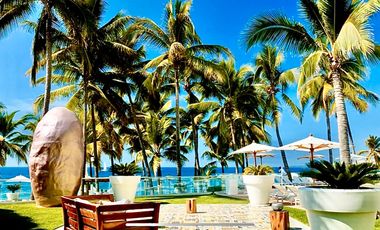 Departamento en venta de lujo frente al mar en Icon Puerto Vallarta.