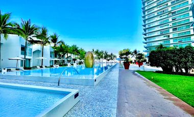 Departamento en venta de lujo frente al mar en Icon Puerto Vallarta.