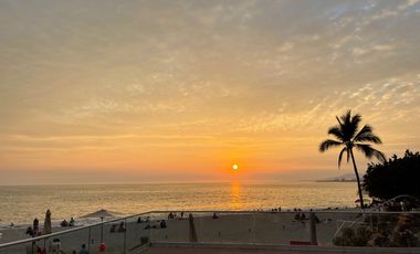 Departamento en venta de lujo frente al mar en Icon Puerto Vallarta.