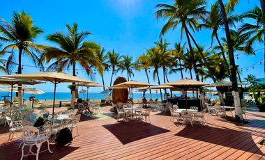 Departamento en venta de lujo frente al mar en Icon Puerto Vallarta.