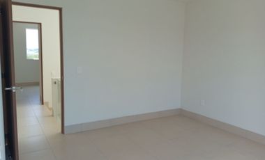 CASA NUEVA EN CIUDAD MESETA