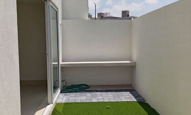 CASA NUEVA EN CIUDAD MESETA
