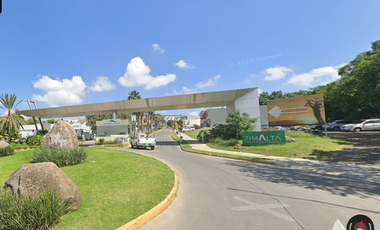 Casa ubicado en Fraccionamiento Pedregal del Bosque, San Pedro Tlaquepaque Jalisco. Con 2 recamaras y 109m2. Con acceso controlado y Seguridad las 24