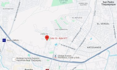 Casa ubicado en Fraccionamiento Pedregal del Bosque, San Pedro Tlaquepaque Jalisco. Con 2 recamaras y 109m2. Con acceso controlado y Seguridad las 24