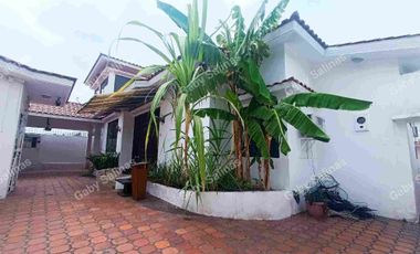 Vendo Casa en Urdesa central