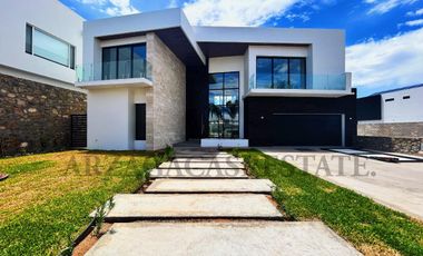 RESIDENCIA NUEVA EN VENTA, UBICACION PRIVILEGIADA, LISTA PARA ESTRENAR