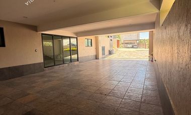 Casa en venta o renta en exclusivo fraccionamiento de Zona Esmeralda, Rancho San Juan