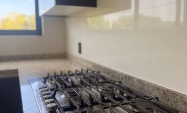 Casa en venta o renta en exclusivo fraccionamiento de Zona Esmeralda, Rancho San Juan