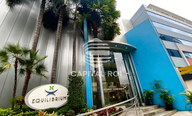 Local comercial en alquiler. Edificio Equilibrium, Zona Mall del Sol.