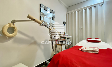 Local comercial en alquiler. Edificio Equilibrium, Zona Mall del Sol.