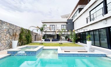 GRAN RESIDENCIA, TOTALMENTE EQUIPADA, DE LUJO EN VENTA, UBICACION PRIVILEGIADA